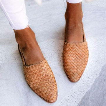 Breathable Slingback Flats for Women – Closed Toe & Textured