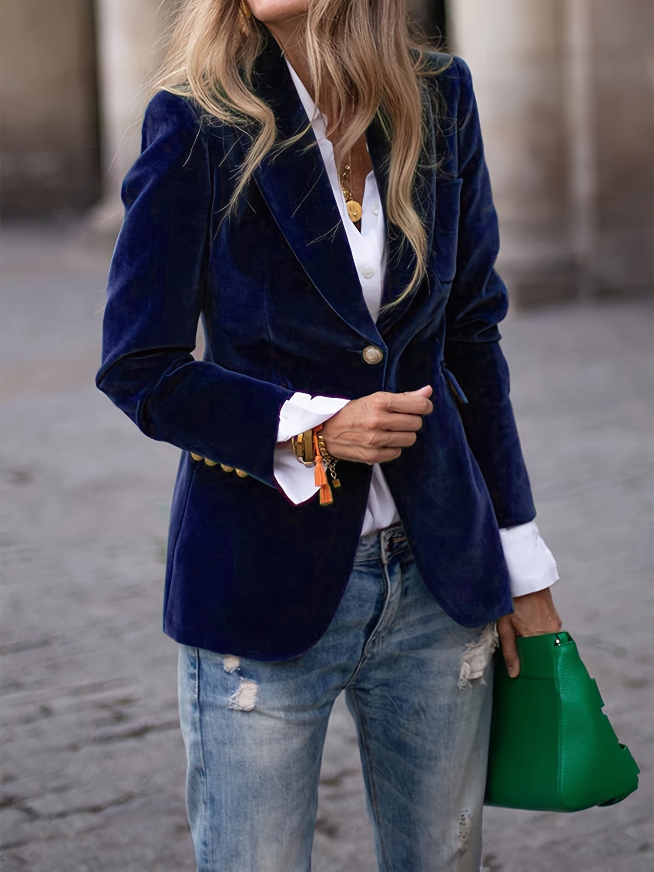 Women’s Blazer with One-Button Closure and Structured Fit