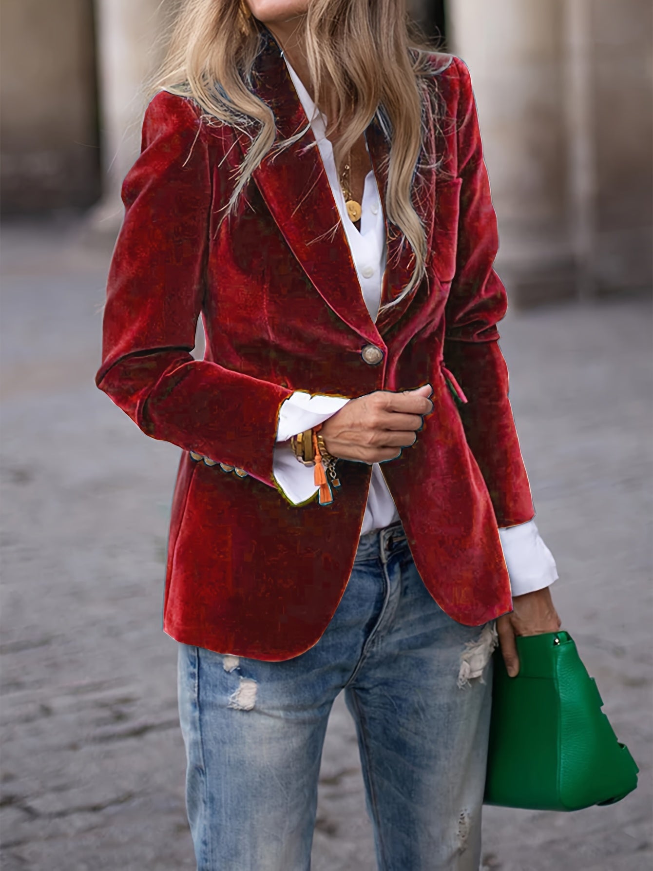 Women’s Blazer with One-Button Closure and Structured Fit