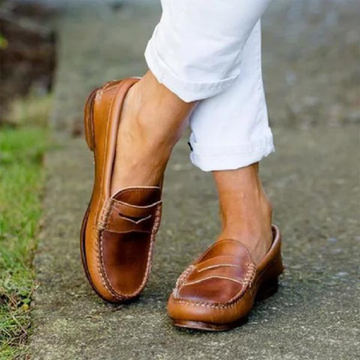 Classic Lightweight Comfortable Slip‑On Slippers for Women