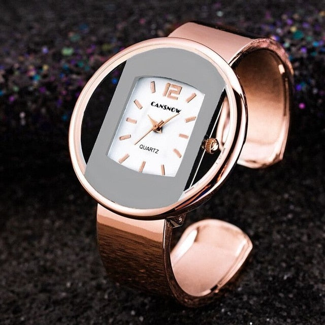 Elegant Classic Analog Wrist Watch with Leather Strap for Women