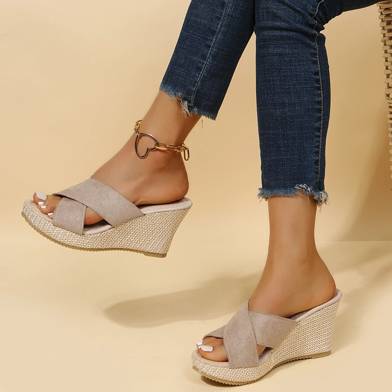 Women’s Orthopedic Comfort Sandals with Stylish Design