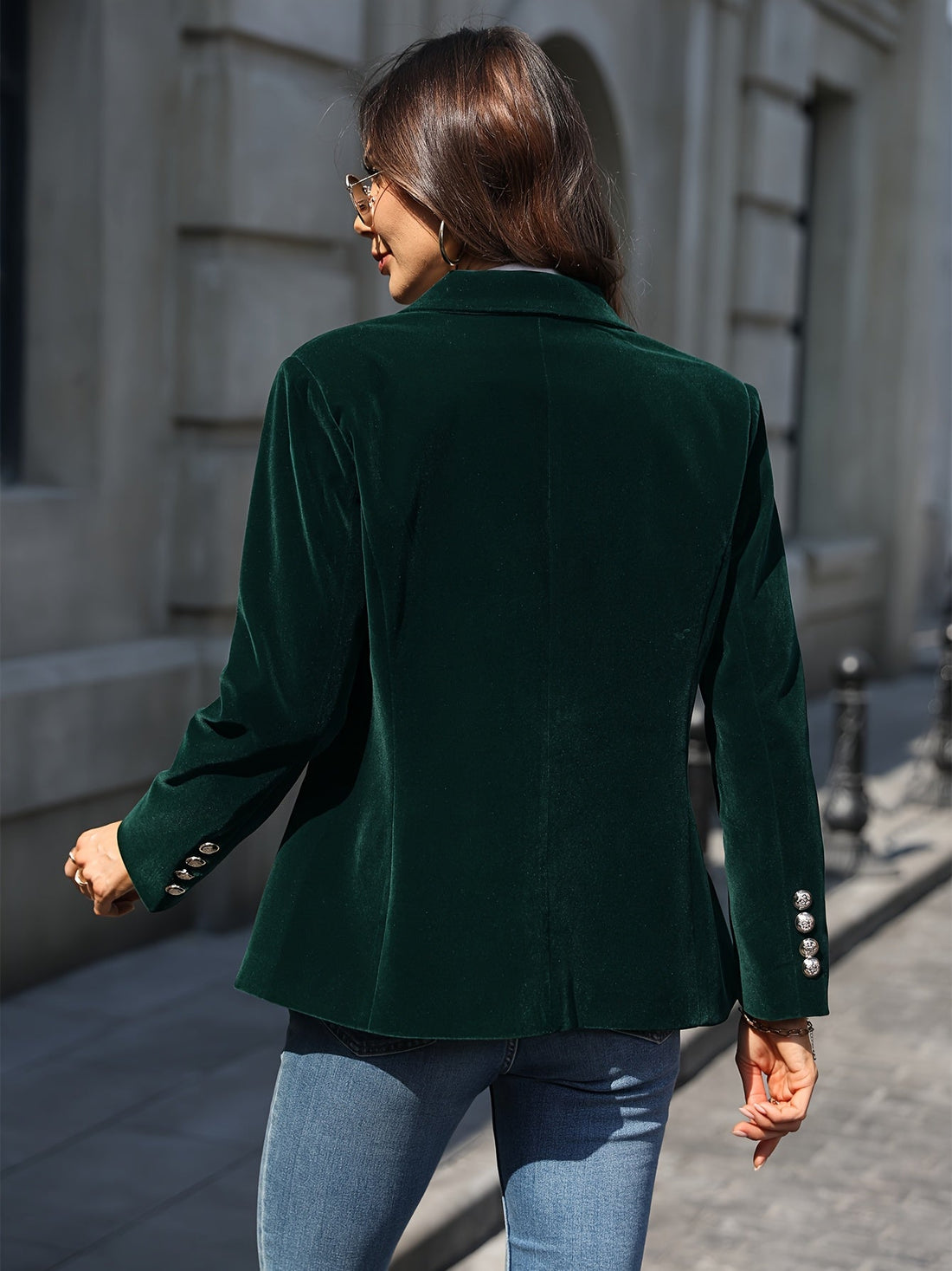 Women’s Blazer with One-Button Closure and Structured Fit