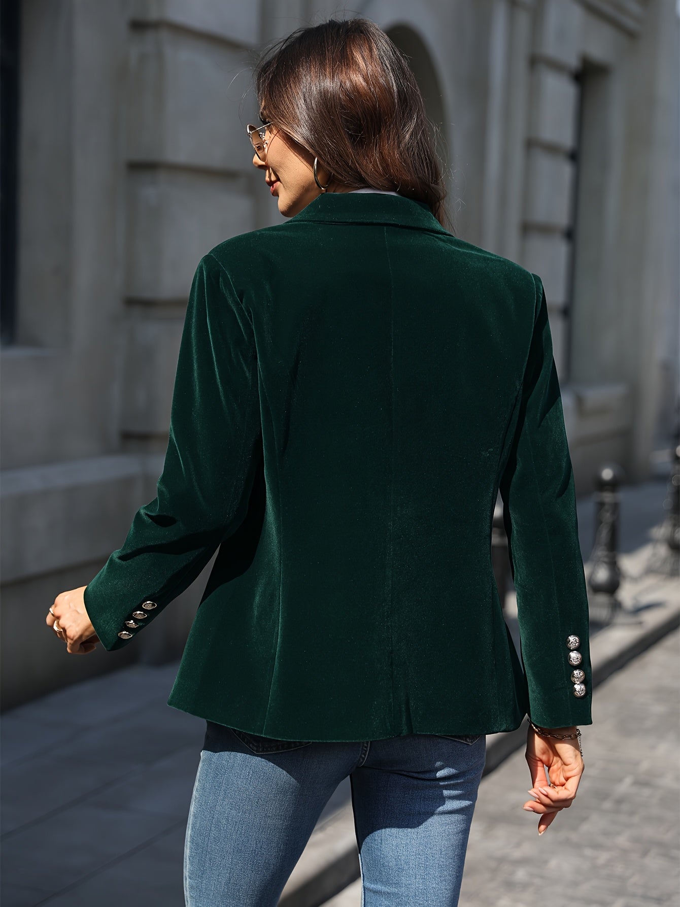 Women’s Blazer with One-Button Closure and Structured Fit