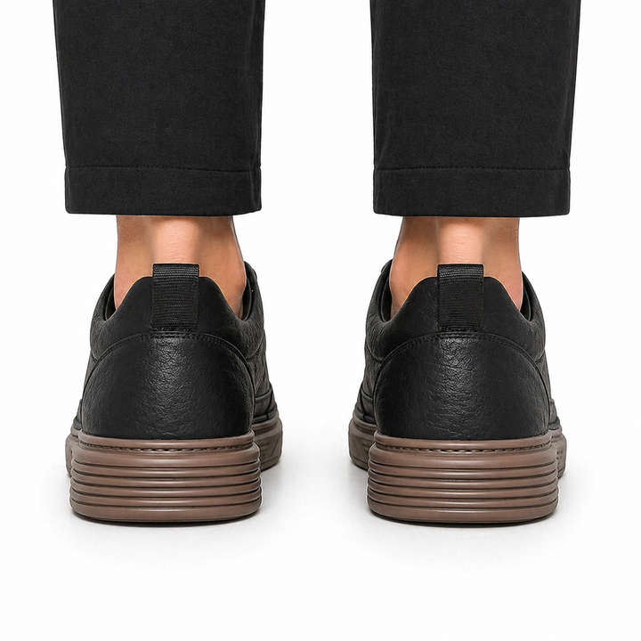 Sneakers basse da uomo nere | Con lacci