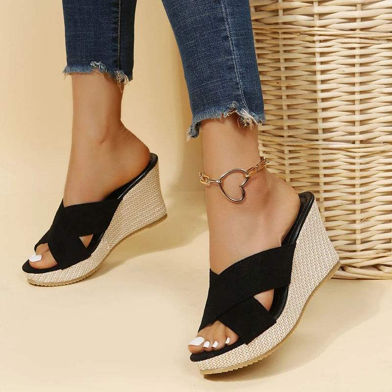 Women’s Orthopedic Comfort Sandals with Stylish Design