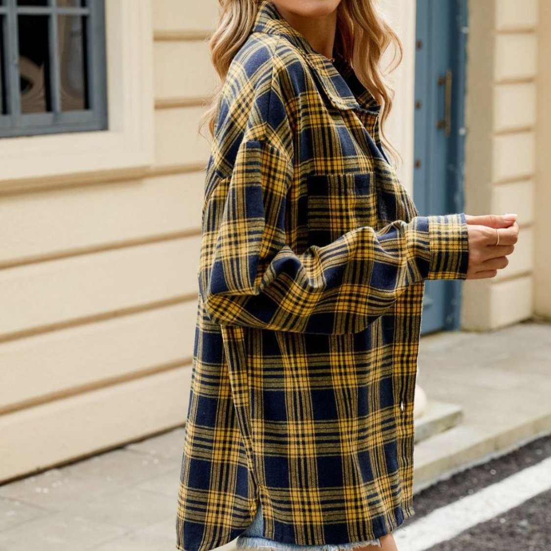 Casual Plaid Button Front Shirt with Chest Pockets for Women